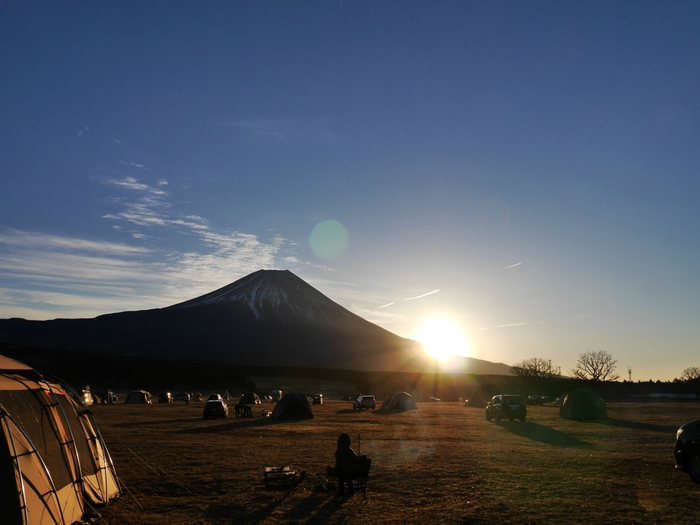 プ　ふ冬キャンプ　ふもとっぱら　富士山　ランドロック　朝冬キャンプ　ふもとっぱら　富士山　ランドロック　朝日