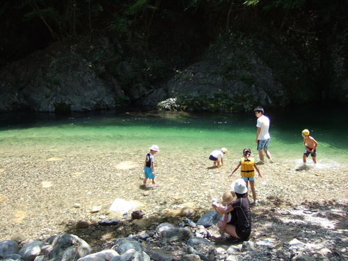 デイキャンプ　　川遊び