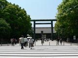 靖国神社で考える