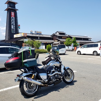 夏のキャンプ地は海か山か！