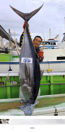 釣り友がキハダ