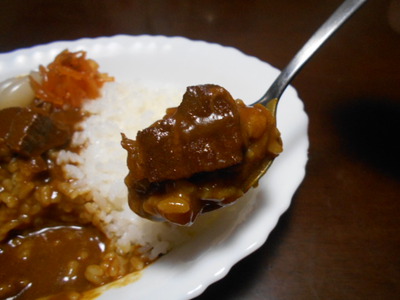 脳裏に焼きつく！うま辛カレー