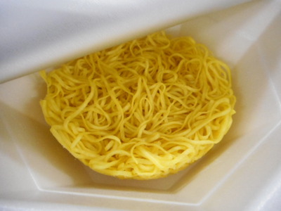 日清ラ王　鶏炊き白湯！