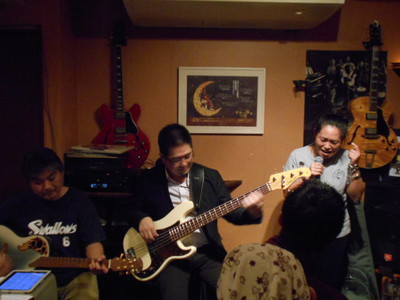 YURIE Live @ nuages