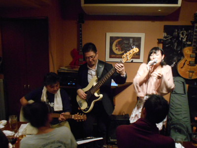 YURIE Live @ nuages