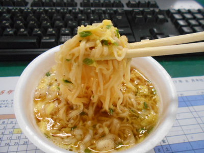２度おいしい！　ミニチキンラーメン＆塩むすび
