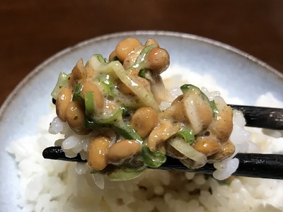 ネコは苦手やけど… 旨いニャ～！ (=^・^=)