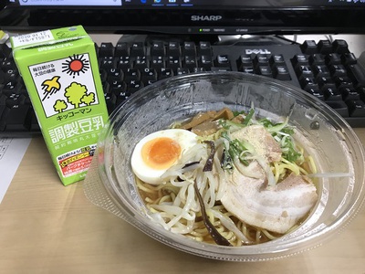 セブンイレブン・炊出し鶏ガラスープの冷し醤油ラーメン