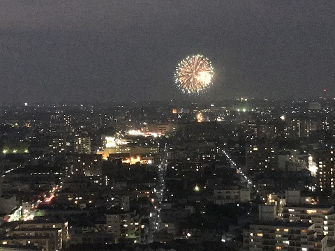 目の前の花火大会