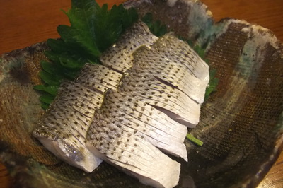 釣ったコノシロを調理　ジップロックってやっぱり便利