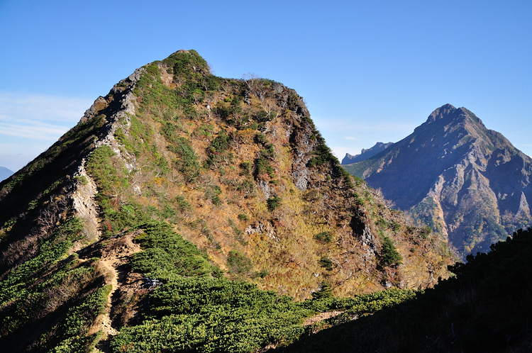 キレットを越えて八ヶ岳の主峰・赤岳へ