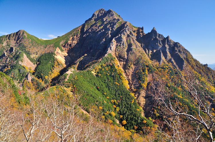 キレットを越えて八ヶ岳の主峰・赤岳へ