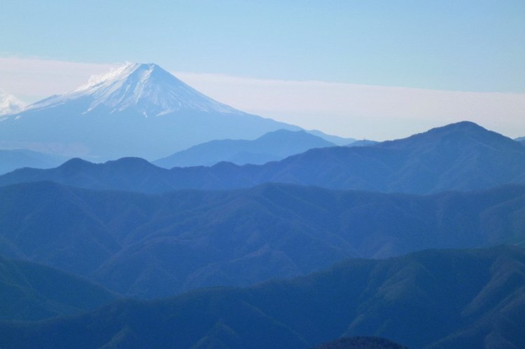 初めての関東の山　奥多摩・鷹ノ巣山へ　東京出張中～