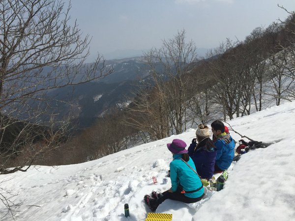 春の陽気の氷ノ山で雪上訓練～！
