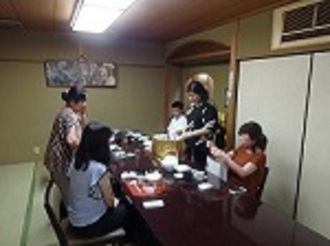 土砂降りの中、割烹藤にて家族会、苦手な和会席のコースなんだろうな