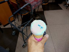 ソフトバンク　アイスクリームサービス　と味噌ラーメン
