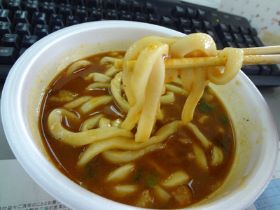 今年も出ました絶品の味！　日清・得正カレーうどん