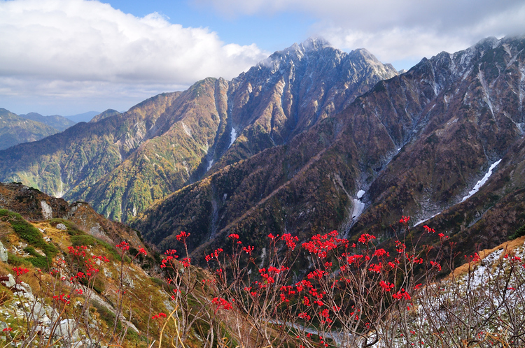 初冠雪の立山から大日三山へ
