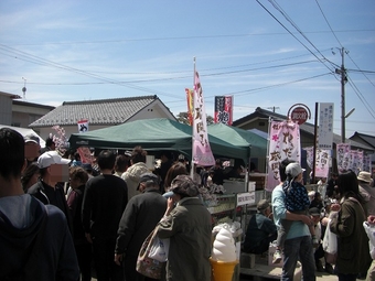 花もだんごも蔵開き！