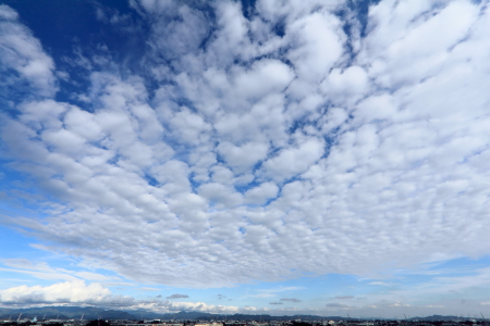 街の空