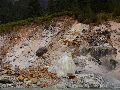 湯俣温泉で野湯と焚き火を満喫な週末。