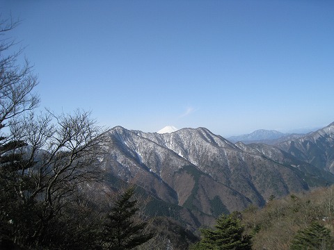 丹沢縦走　　鍋割山～塔ノ岳～丹沢山～蛭ヶ岳