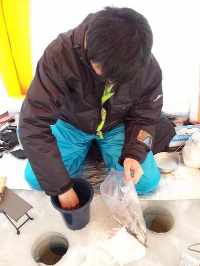 １・２５解禁日　ワカサギ釣り(岩洞湖)