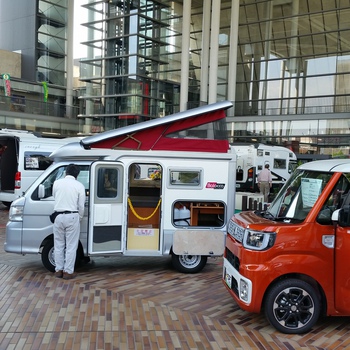キャンピングカー　フェスティバル