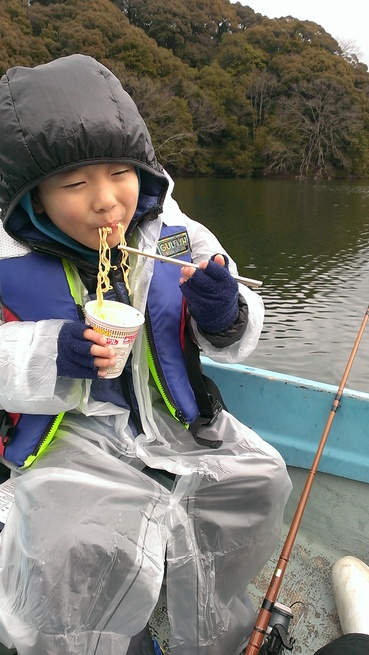 豊田湖でワカサギ釣り