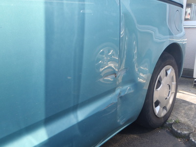 Y-tech! AUTO SERVICE ブログ:トヨタ ポルテ 左ドア・左リアフェンダー の鈑金塗装修理を施工させていただきました！