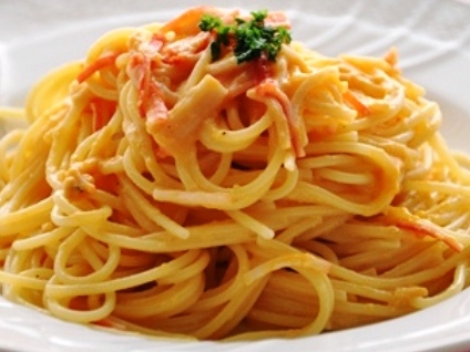 カニカマDEなんちゃってカニのクリームパスタ