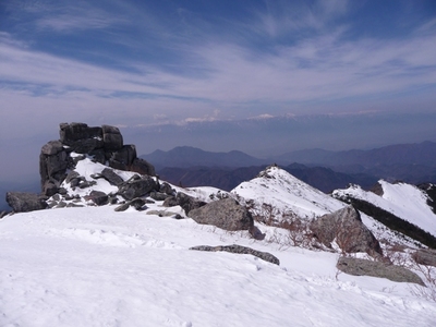 残雪期の金峰山に登りました