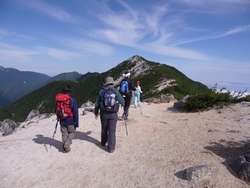 三家族の鳳凰山登山、稜線　09年8月19、20日(5)