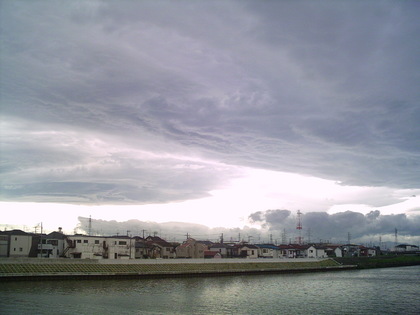 雨の止み間に