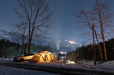 星降る夜とポカポカ陽気の雪だるま。 白馬森のわさび農園オートキャンプ場 ② 〜融雪編〜