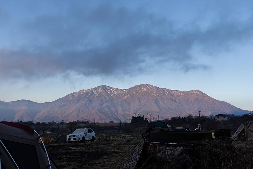 富士山とオブジェに浮かぶ星空。 富士エコキャンプ場 ② 〜満腹編〜