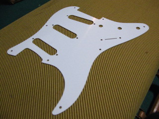 《楽器を直そう》fender ストラトキャスター　２