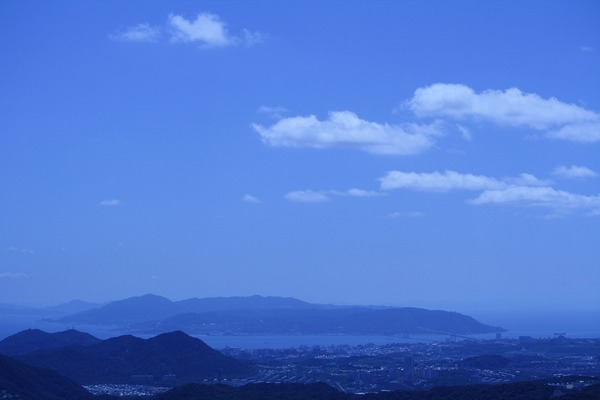 「六甲全山縦走への道　夏」